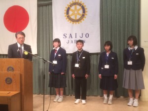 第2565例会（12月8日）　東広島市中学校英語暗唱大会の発表